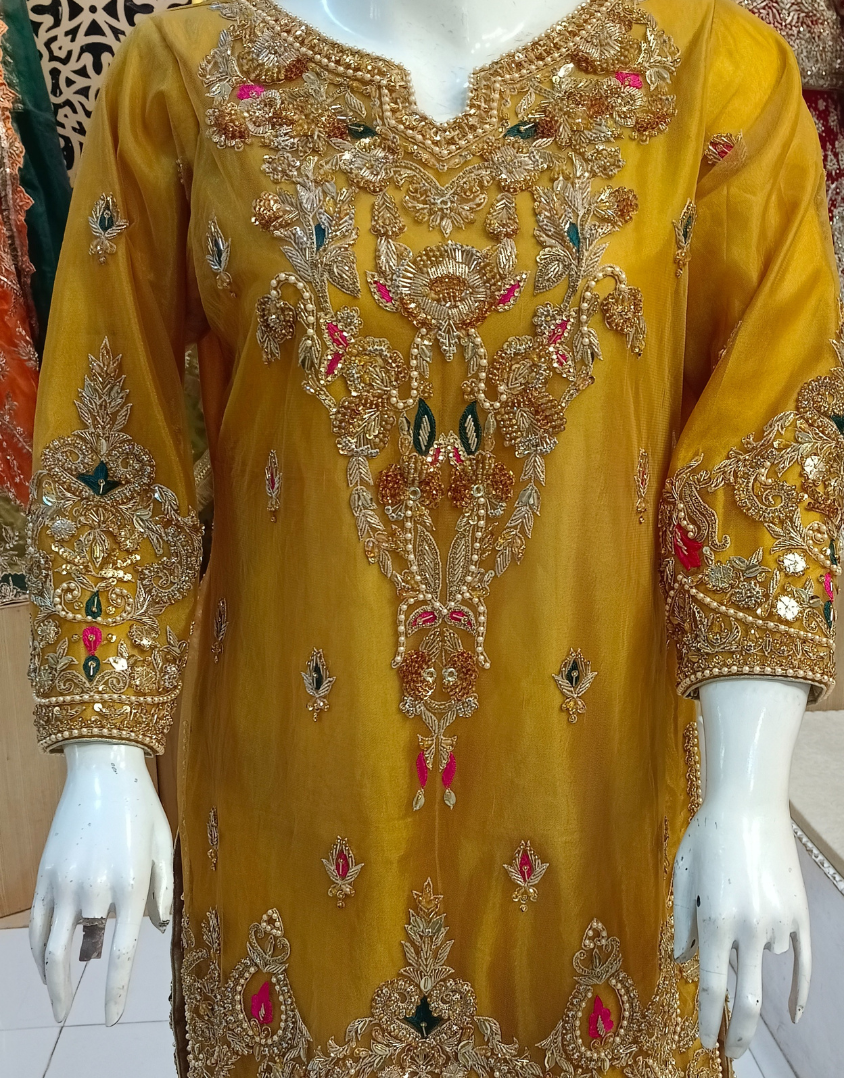 Beautiful mehndi gharara