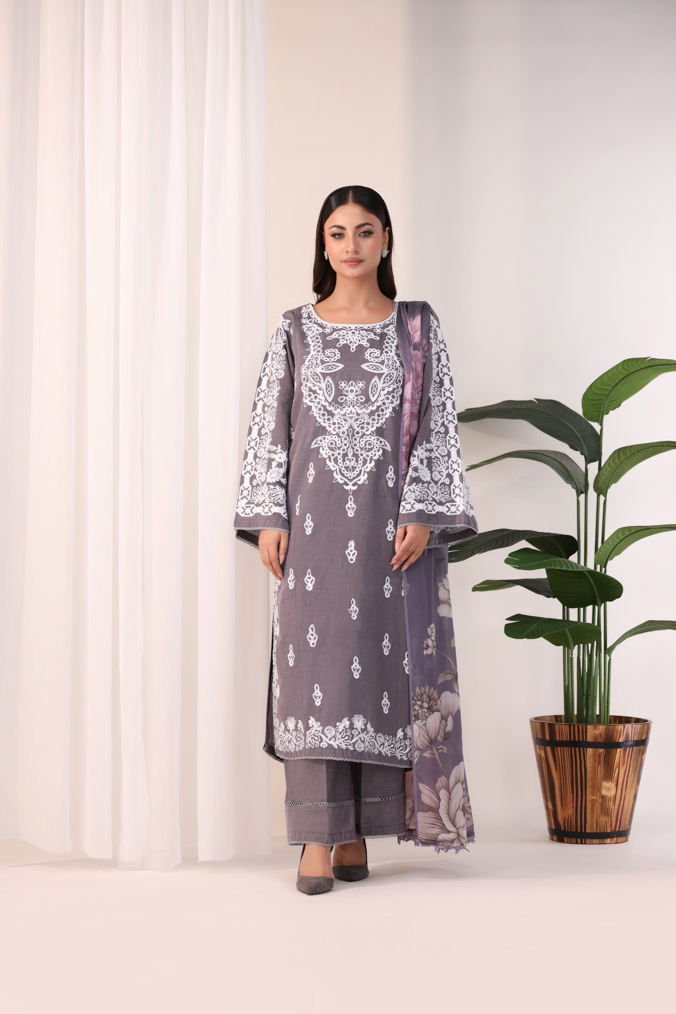 3 Piece Embroidered Suit (Pret)