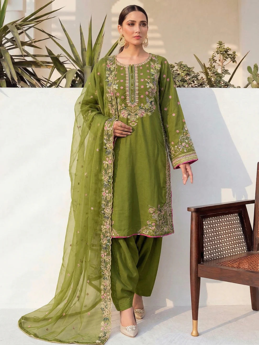 AR 4028 Mehndi