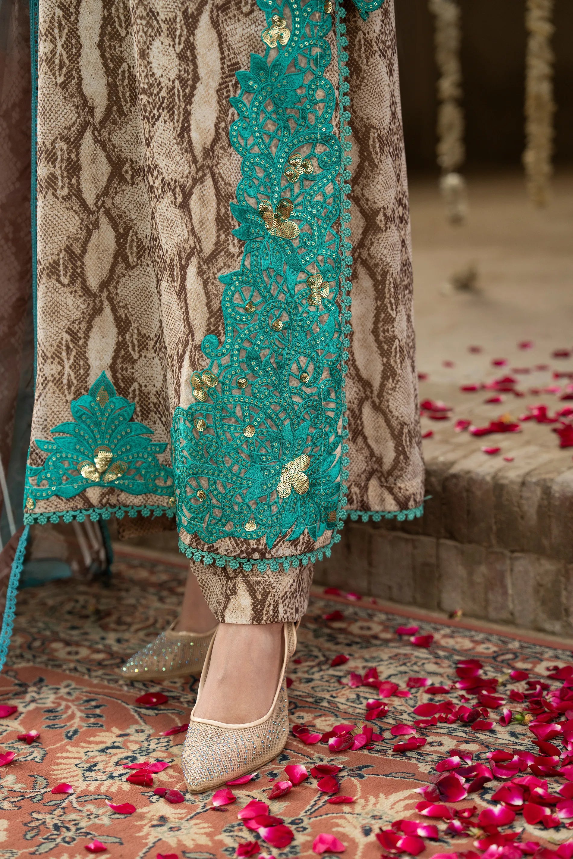 Karma-Aura- Turquoise F-515